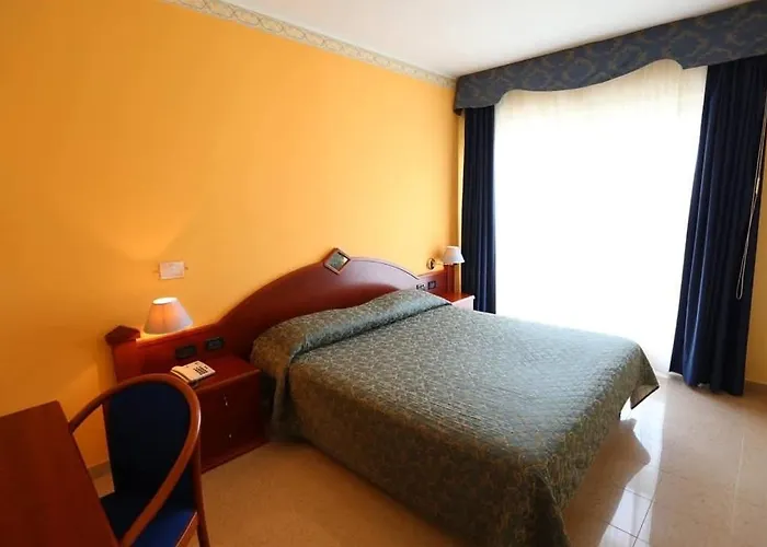 Отель Apan Реджо-ди-Калабрия